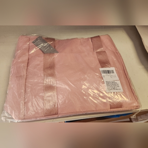 NWT Davvshock Pink Travel Weekender Carry On Tote Bag - Picture 3 of 16